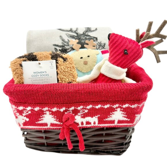Christmas Gift Basket Set Reindeer Themed Socks Towel Plush Toy Woven Basket - Picture 1 of 13